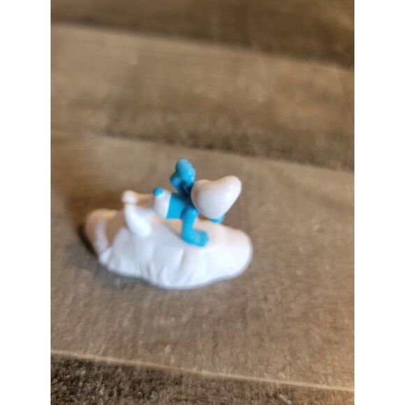 Peyo 2017 Smurfs McDonald's Hefty toy figure - Picture 3 of 4